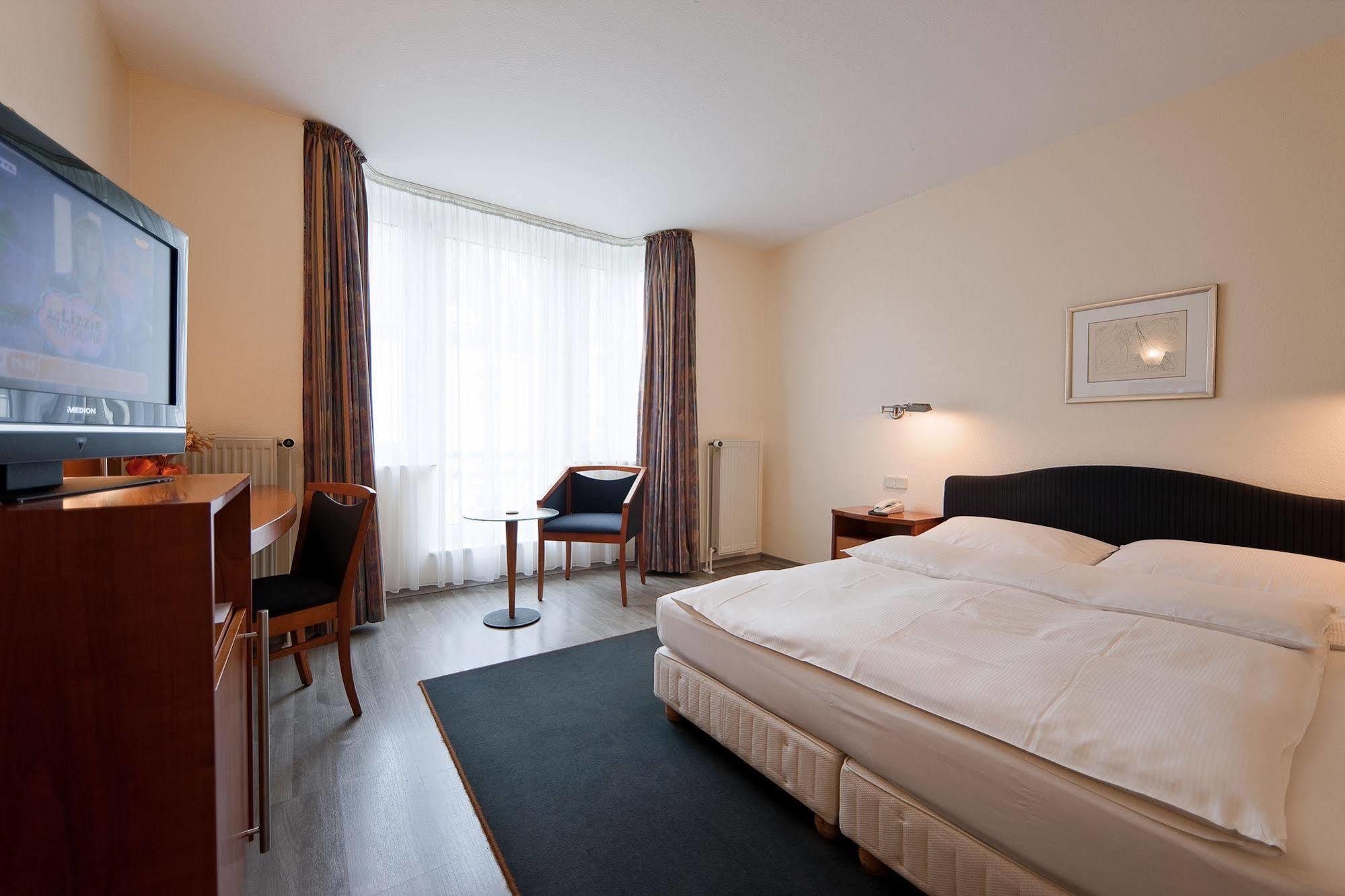 Gartenhotel Luisental Mülheim an der Ruhr Exteriör bild